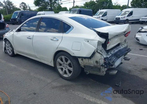 2017 Nissan Altima 2.5 from USA, damaged, VIN 1N4AL3AP2HC122481